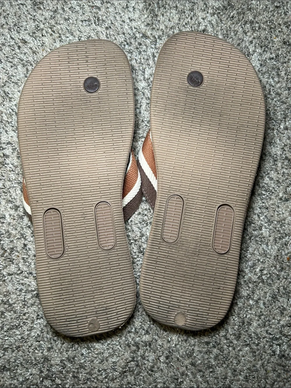 Havaianas Men’s Urban Way flip flops, durable rubber and woven fabric straps